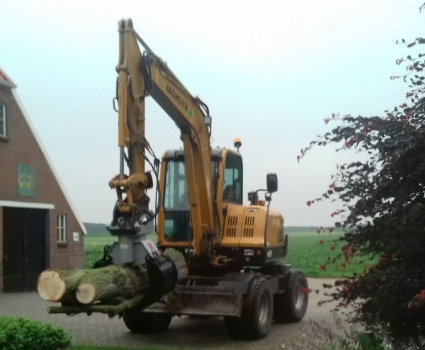 Bomen kappen in Giethoorn door Groentechniek Klomp